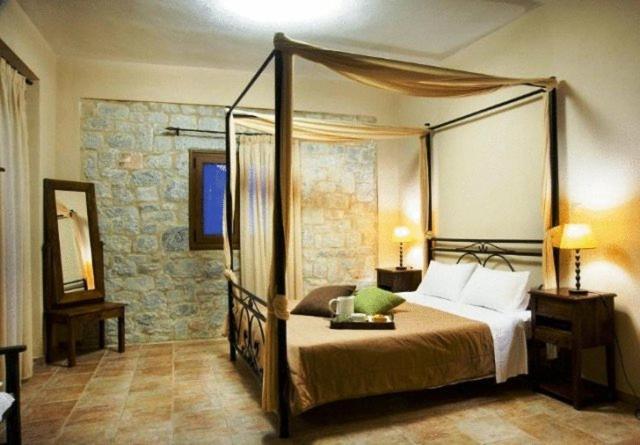 Vlyhada Guesthouse Pírgos Dhiroú Habitación foto
